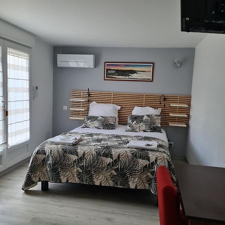Appartement Avec Cuisine Et Grande Piscine Chauffee Hendaye Kültér fotó