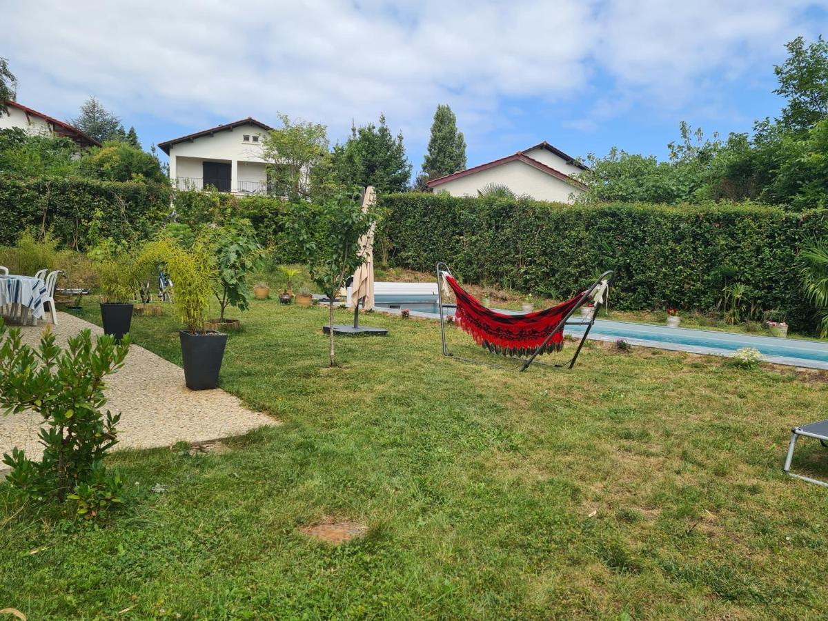 Appartement Avec Cuisine Et Grande Piscine Chauffee Hendaye Kültér fotó