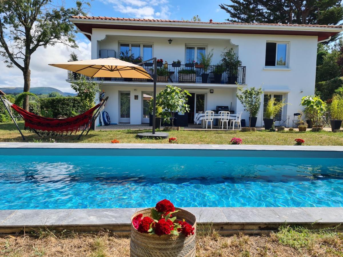 Appartement Avec Cuisine Et Grande Piscine Chauffee Hendaye Kültér fotó