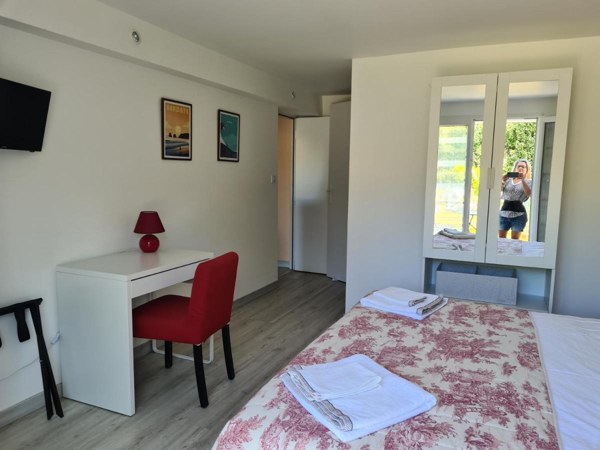 Appartement Avec Cuisine Et Grande Piscine Chauffee Hendaye Kültér fotó