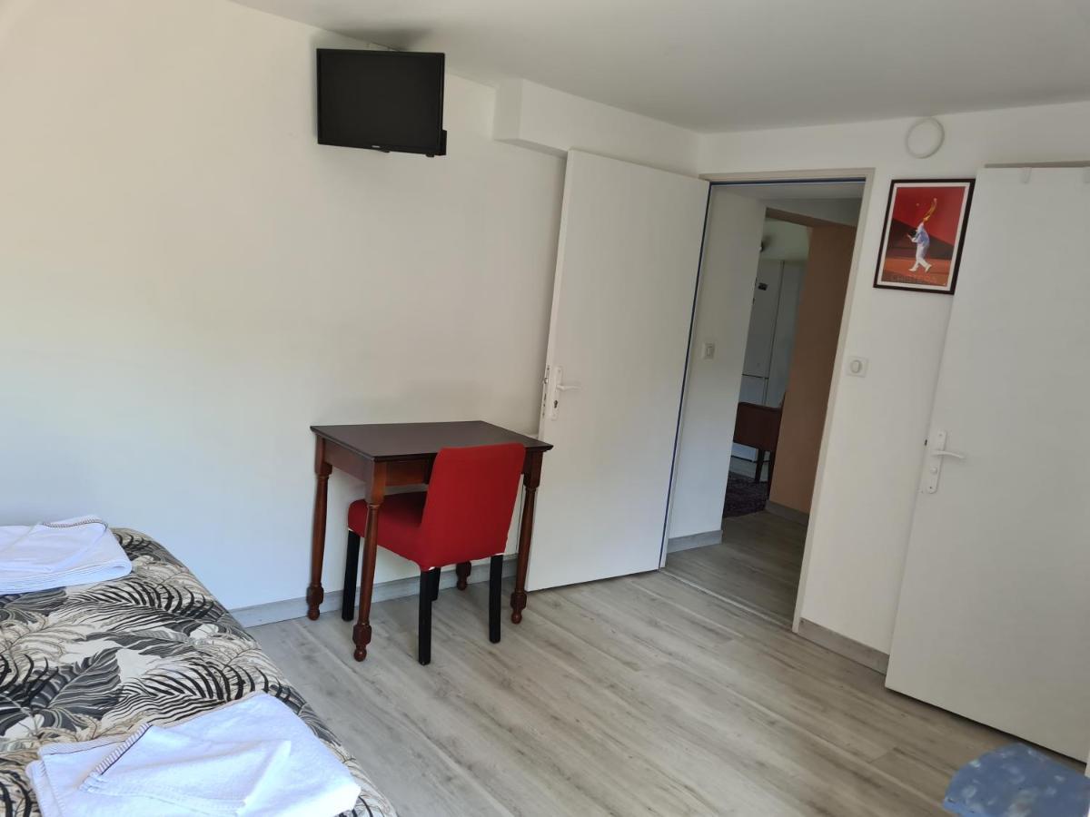 Appartement Avec Cuisine Et Grande Piscine Chauffee Hendaye Kültér fotó